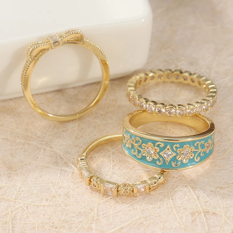 Vintage Goldfarben Eingelegte Weiße CZ Emaille Blumen Damen Ringset Geometrischer Alltags- und Partyschmuck – Detail 3