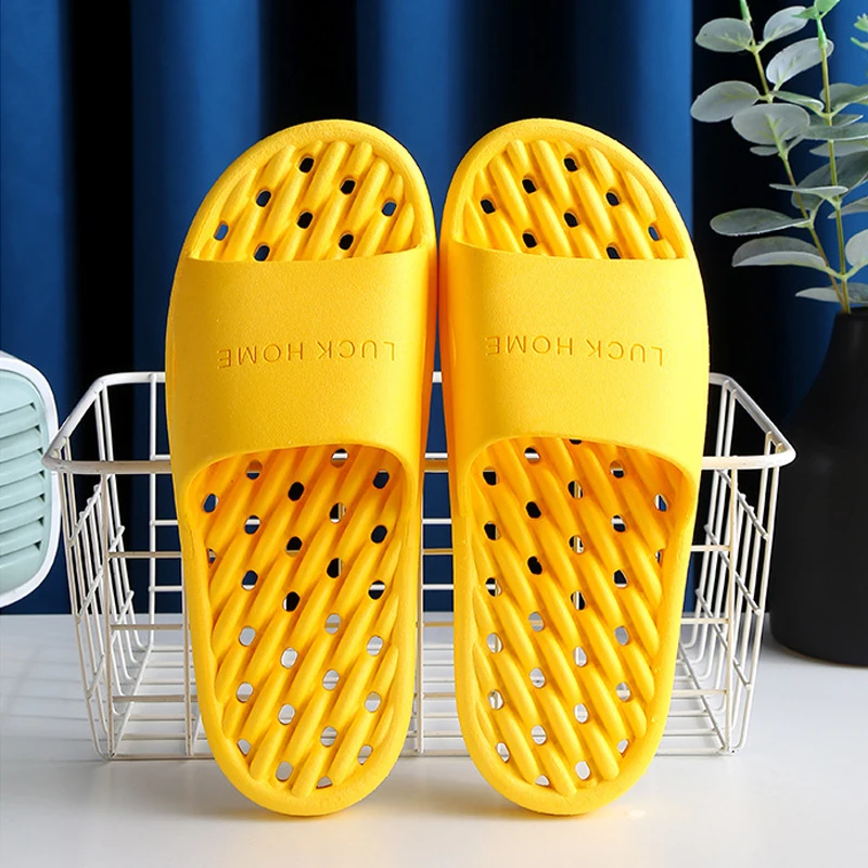 

Home Non-slip Shower Slippers Soft And Comfortable Bathroom Shoes For Men Women Foot massage Indoor Footwear