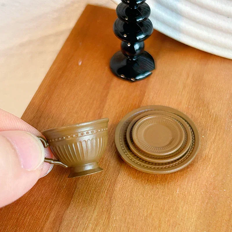 2PCS Small Luxury French Coffee Cup Plate Set Toy Dollhouse Mini Furniture Model DIY Accessories Miniature Scene Decoration