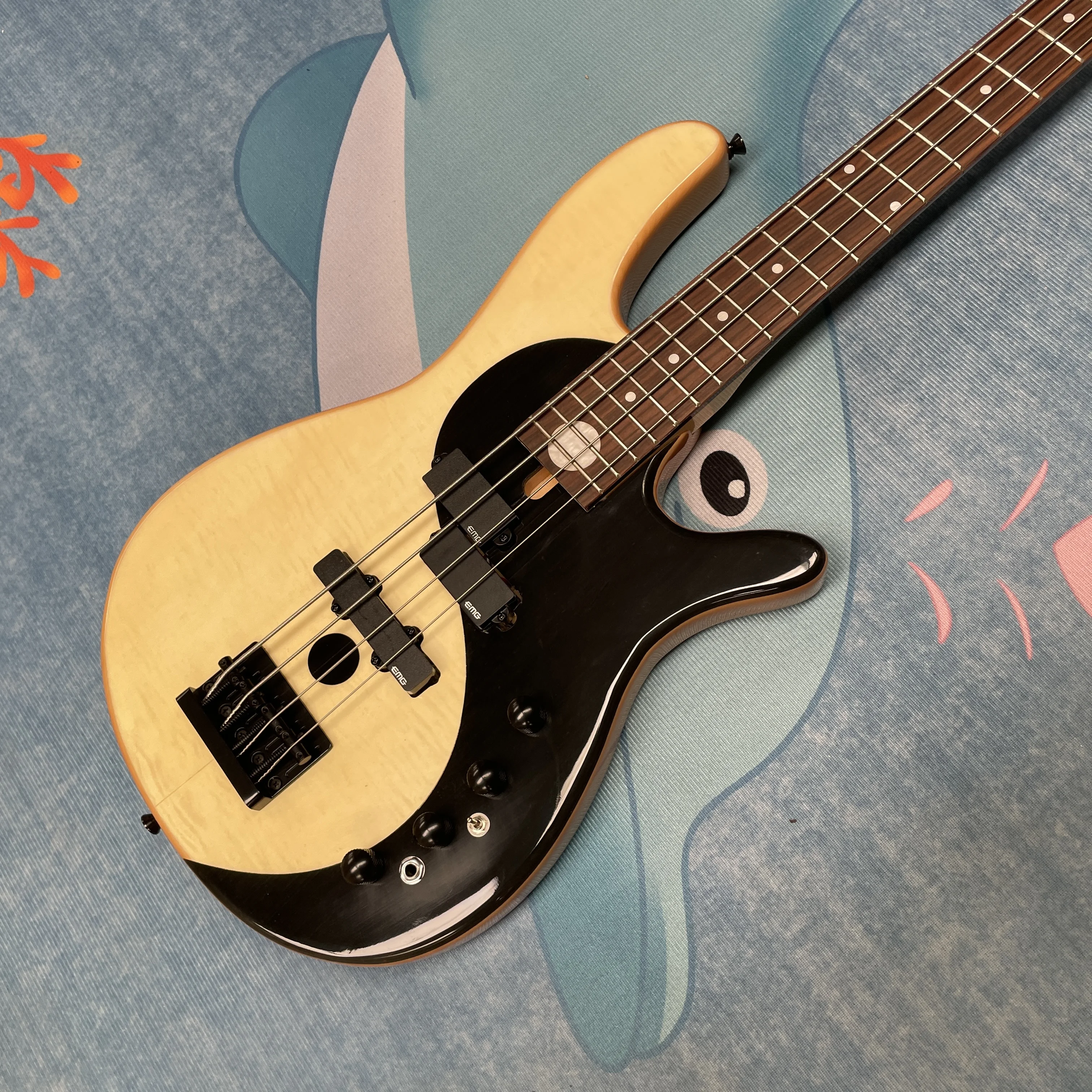 4-string electric bass guitar,mahogany body , black hardware,dedicated bass bridge guitars,bass enthusiasts electric guitarra