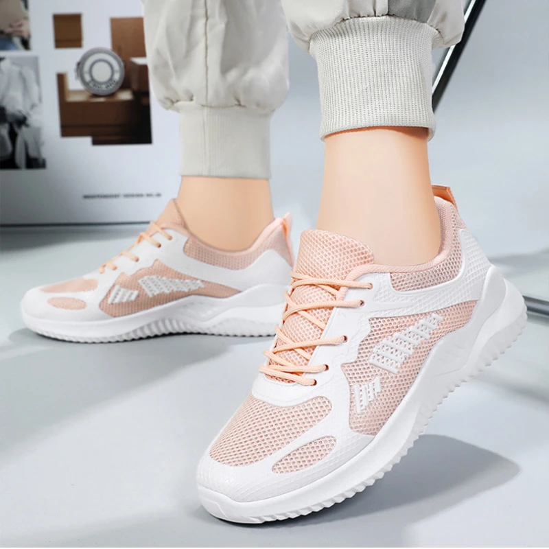 women work shoes comfortable for work 2024 Spring New Leisure Breathable Running Shoes Soft Sole Korean Trendy Single Shoes