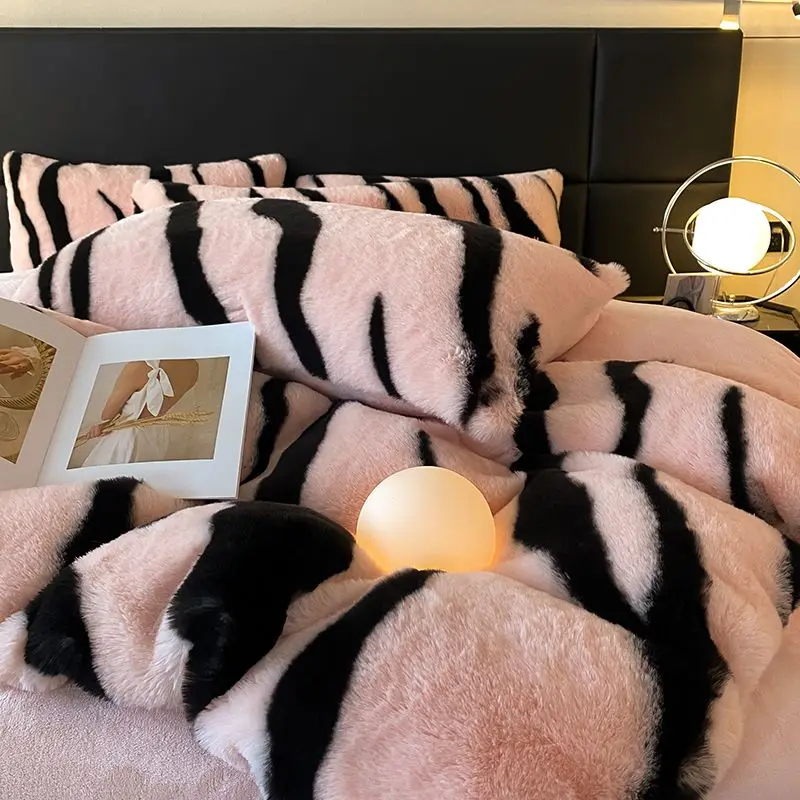 Class A Rabbit Plush Quilt Cover Sheet Pillowcase Four-piece Set Milk Plush Thickened Plush Quilt Cover Warm Coral Plush Bed Set