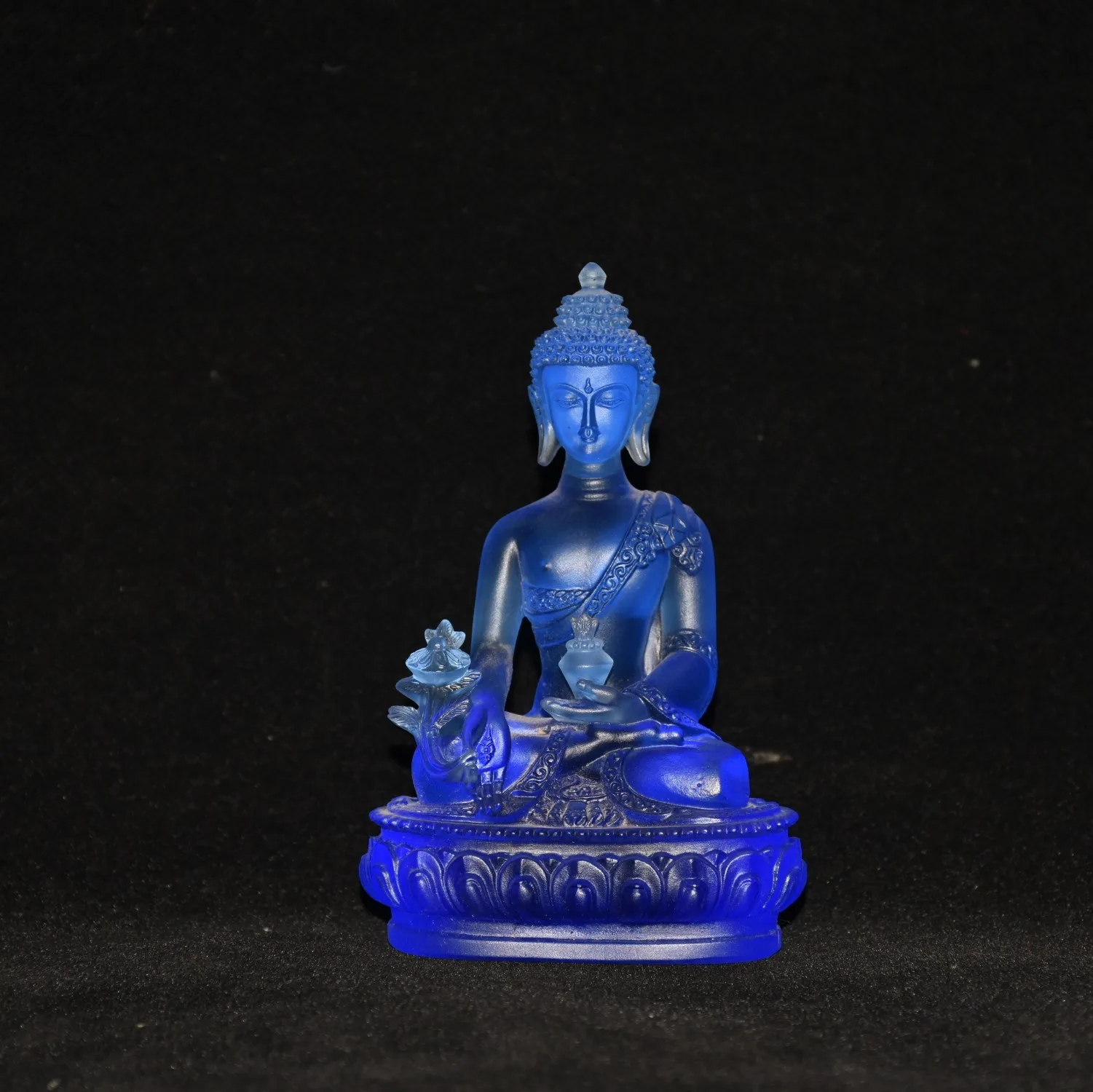 

Early collection of exquisite glass Buddha statue of Shakyamuni Buddha