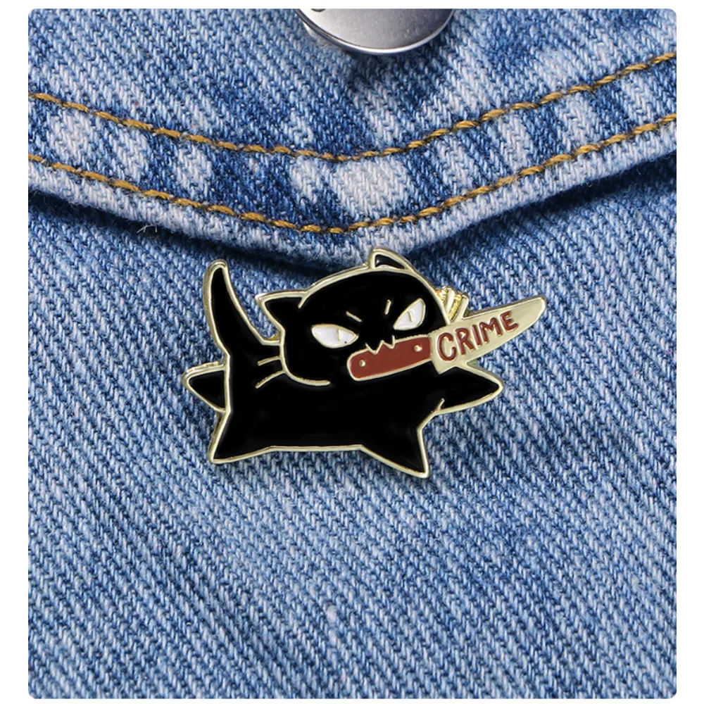 2 Piece Cartoon Black Cat Holding A Knife Brooch Animal Alloy Oil-dripping Badges Cute Pin Decorations for Clothes and Bags