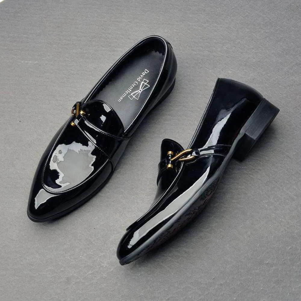 

New Fashion British Style Pointed Toe Genuine Leather Men's Dress Shoes Glossy Patent Leather Formal Casual Men's Leather Shoes