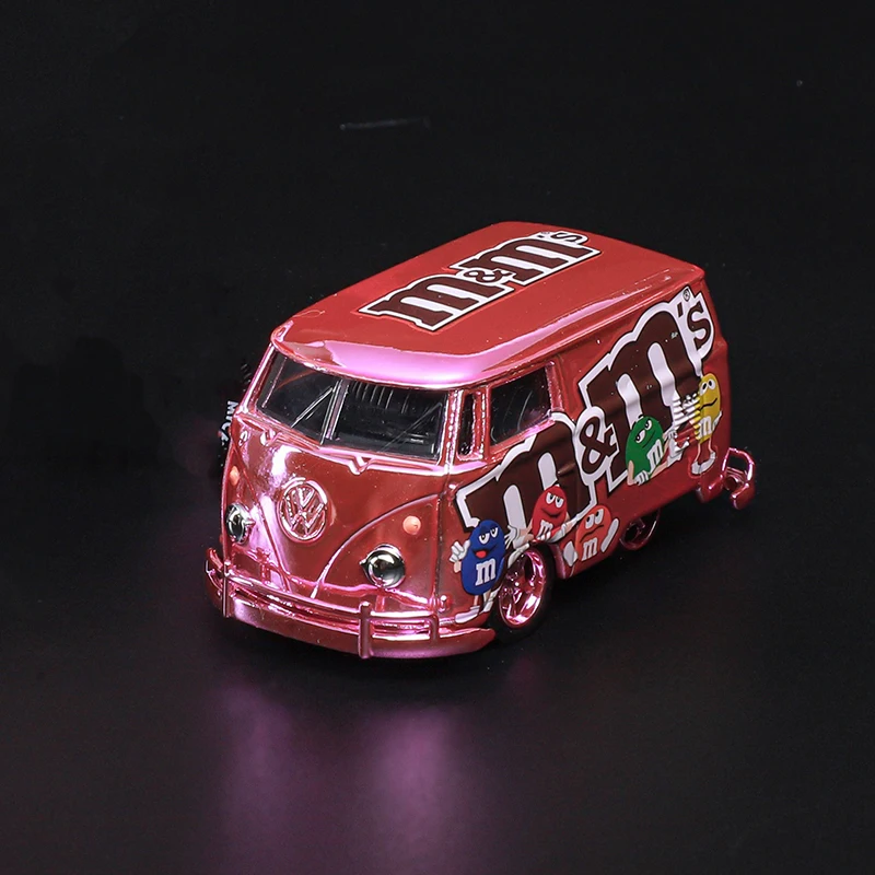 

Укажите эксклюзивную ссылку для покупки для клиента. Модель автомобиля в виде мультяшной хлебной лавки.