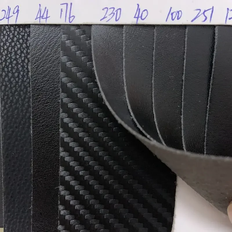 

Толщина 0,8 мм, множественная текстура, высококачественные износостойкие черные материалы из микрофибры из искусственной кожи