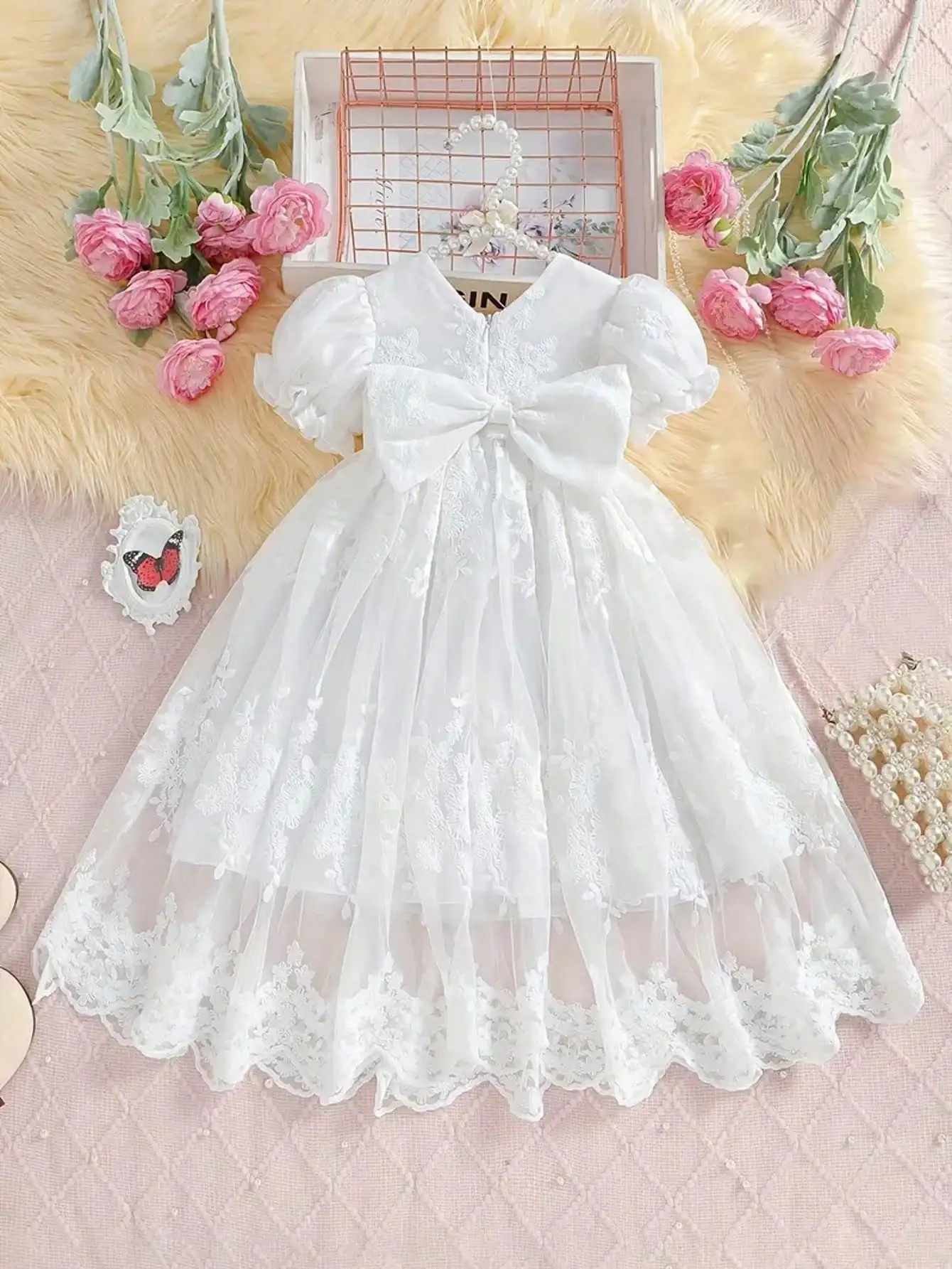 Elegantes Kinderkleid mit V-Ausschnitt, Puffärmeln, lässigem, bequemem Mesh-Rock und Schleifendetail, kurze und lange Ärmeloptionen – Detail 3
