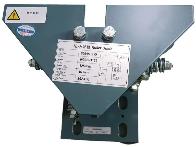 High-Speed Elevator Guide Wheel Assembly Set RG3S-D125 Base with 4 Holes 125x22x6303 Elevator Spare Parts Guide Shoe