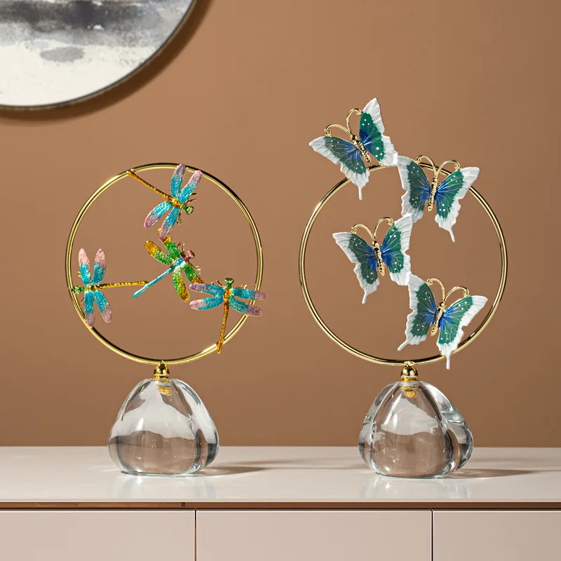 

Creative Butterfly Sculpture Desktop Ornaments Dragonfly Statue Resin Animal Figurine Model Modern Home Decor Resin Crafts Gift