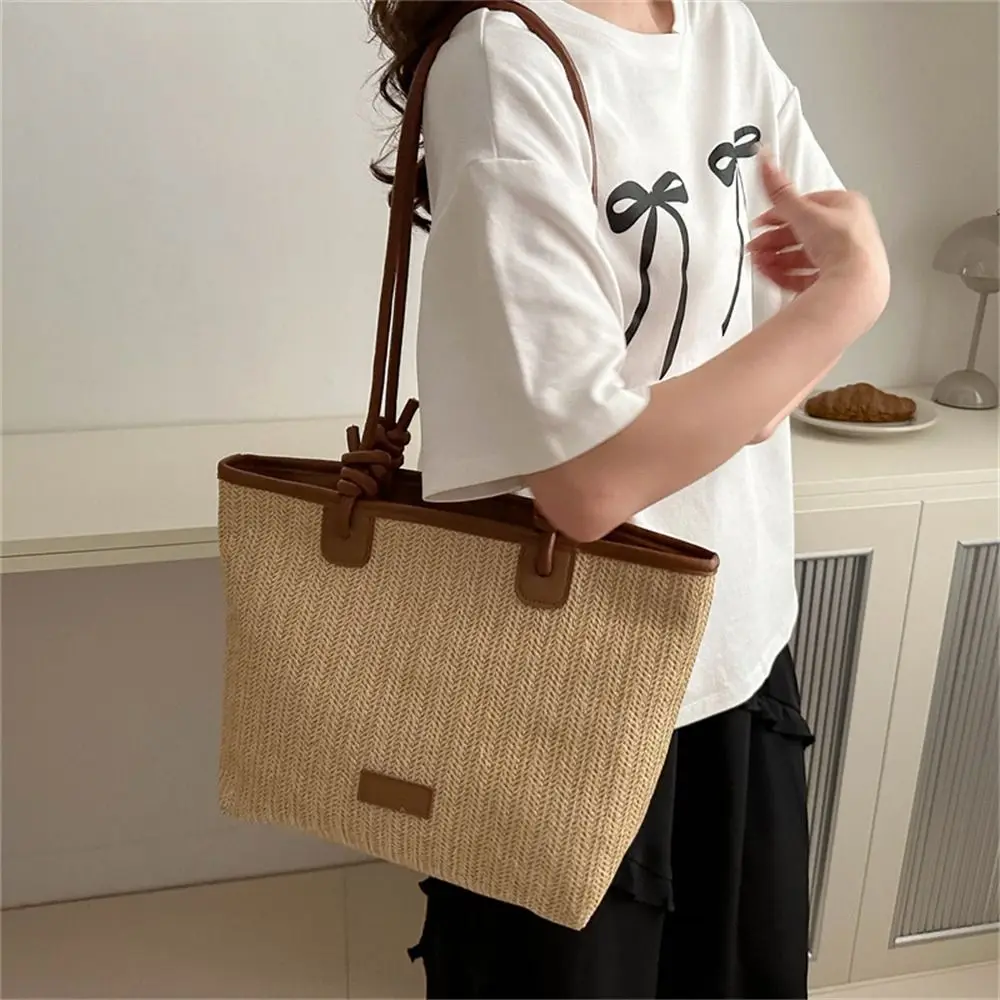 Borsa a tracolla intrecciata in erba di moda borse in Rattan intrecciate fatte a mano Tote bohémien di grande capacità per la spiaggia estiva