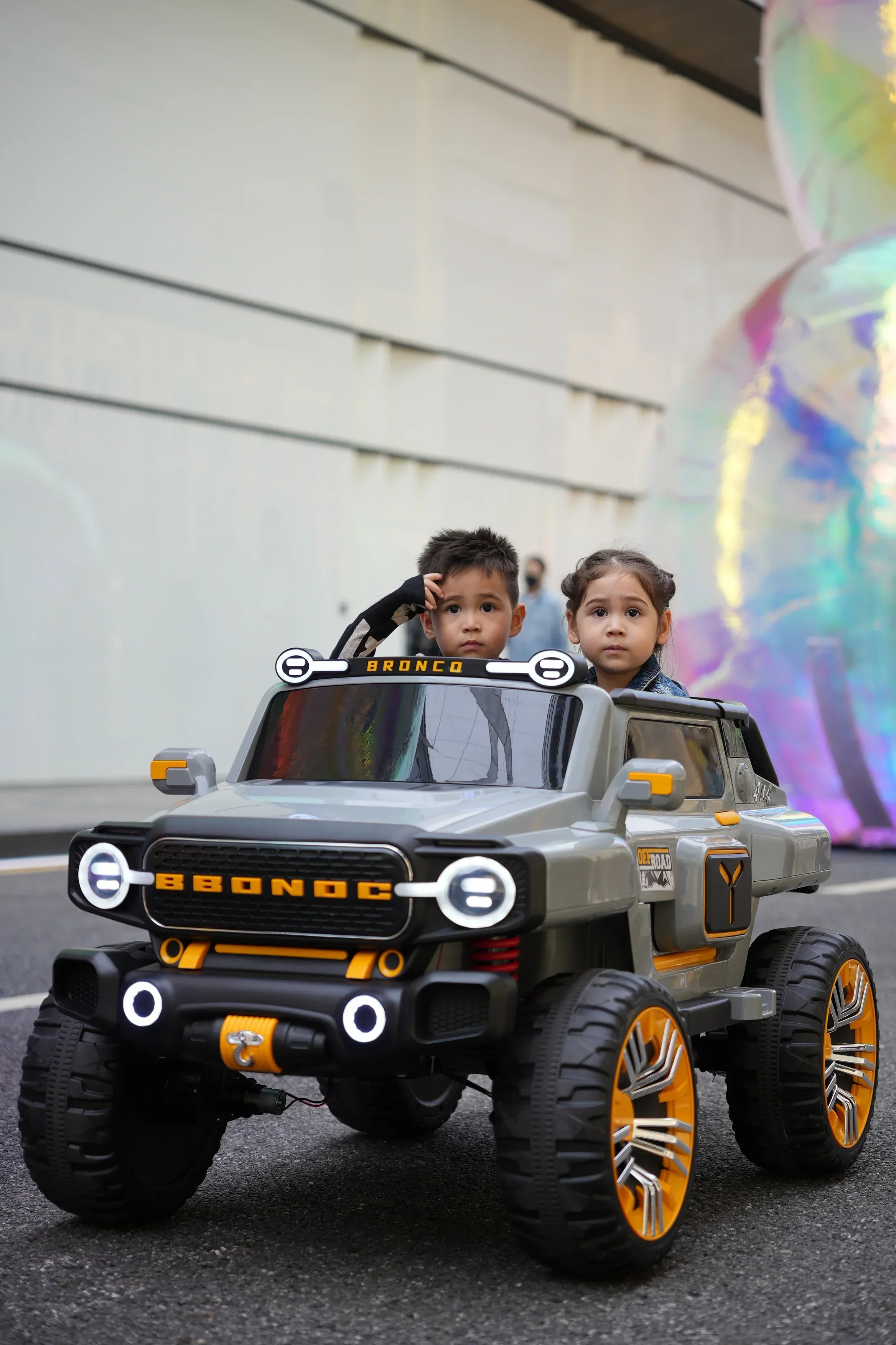 2023 Hot selling colorful/children car kids electric car electric cars recreational children children electric/car battery