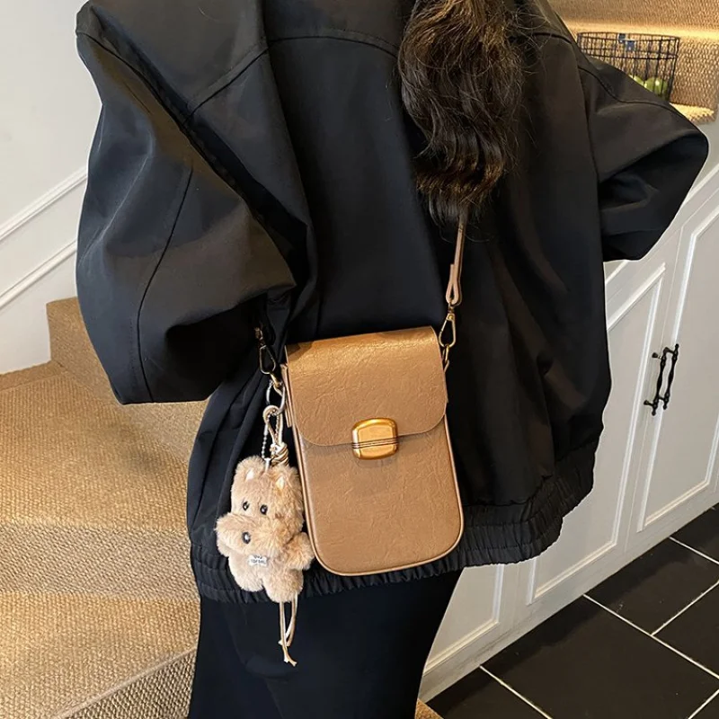 

High-End Women's Classic Paris Fashionable Leather Handbag Popular Elegant Ladies Casual Simple Vintage Crossbody Bag