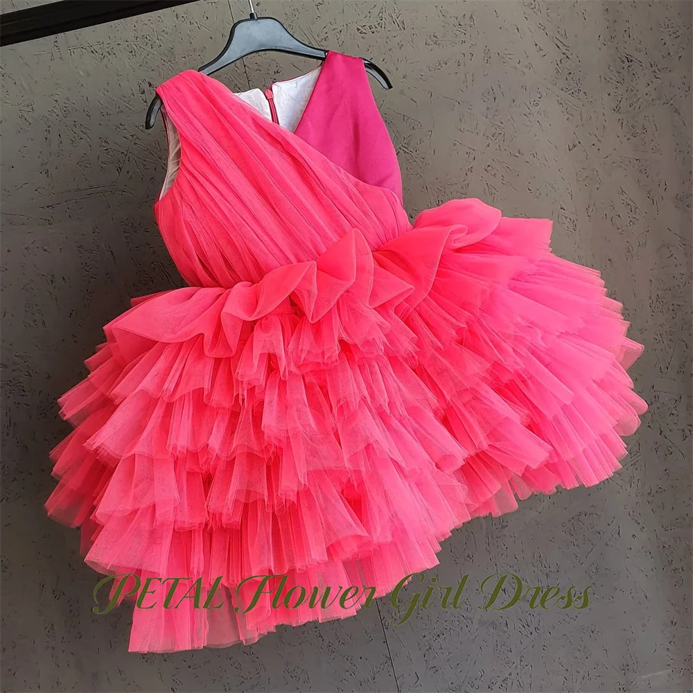 

Petal Hot Pink Princess Girls Dress Asymmetric V Neck First Communion Gown Sleeveless Luxury Children Birthday Wedding Dresses