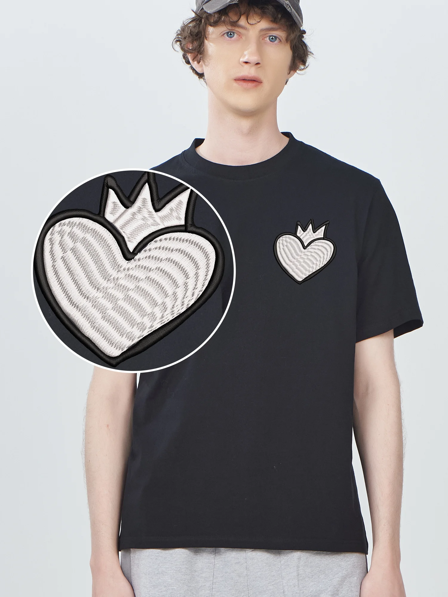 

Crown Heart Designs Embroidered T shirts For Men Women Breathable Fashionable Streetwear Summer Tops Casual Style