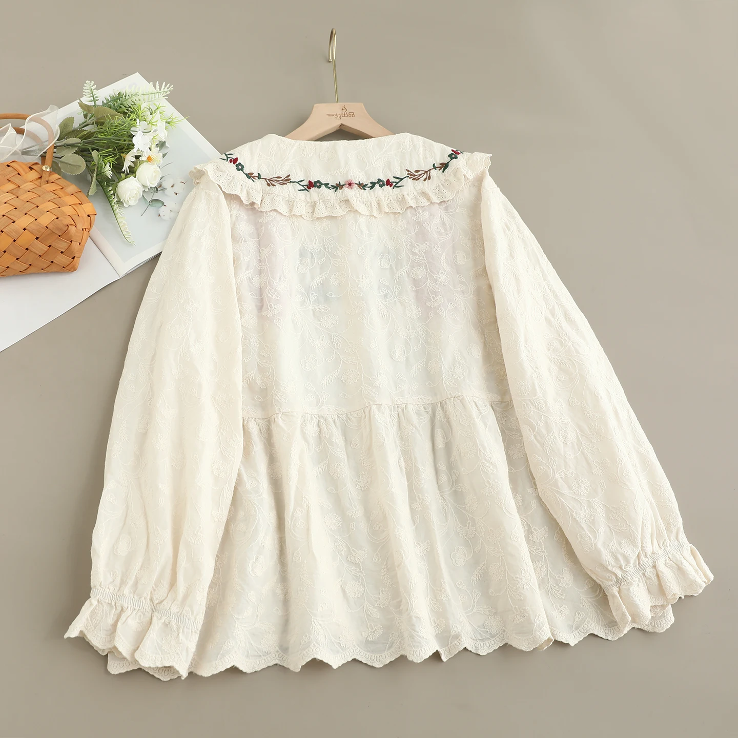 اليابانية الحلو موري فتاة الكرتون التطريز تي شيرتات قطن المرأة ربيع الخريف بيتر بان طوق كم طويل بلوزة غير رسمية بلايز