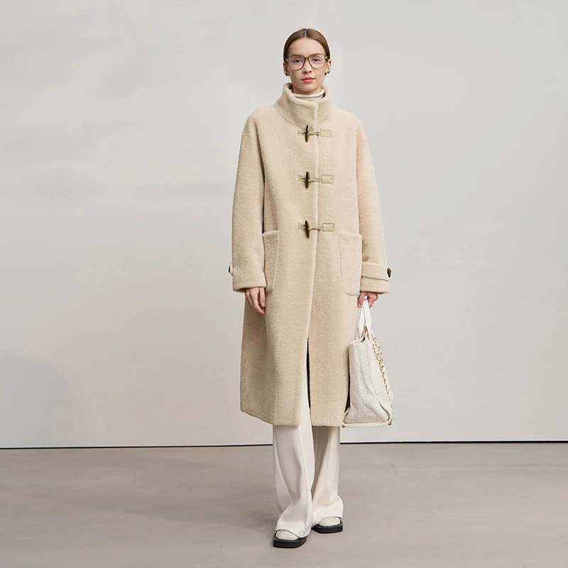 Рисунок 3 - Женское пальто Amii