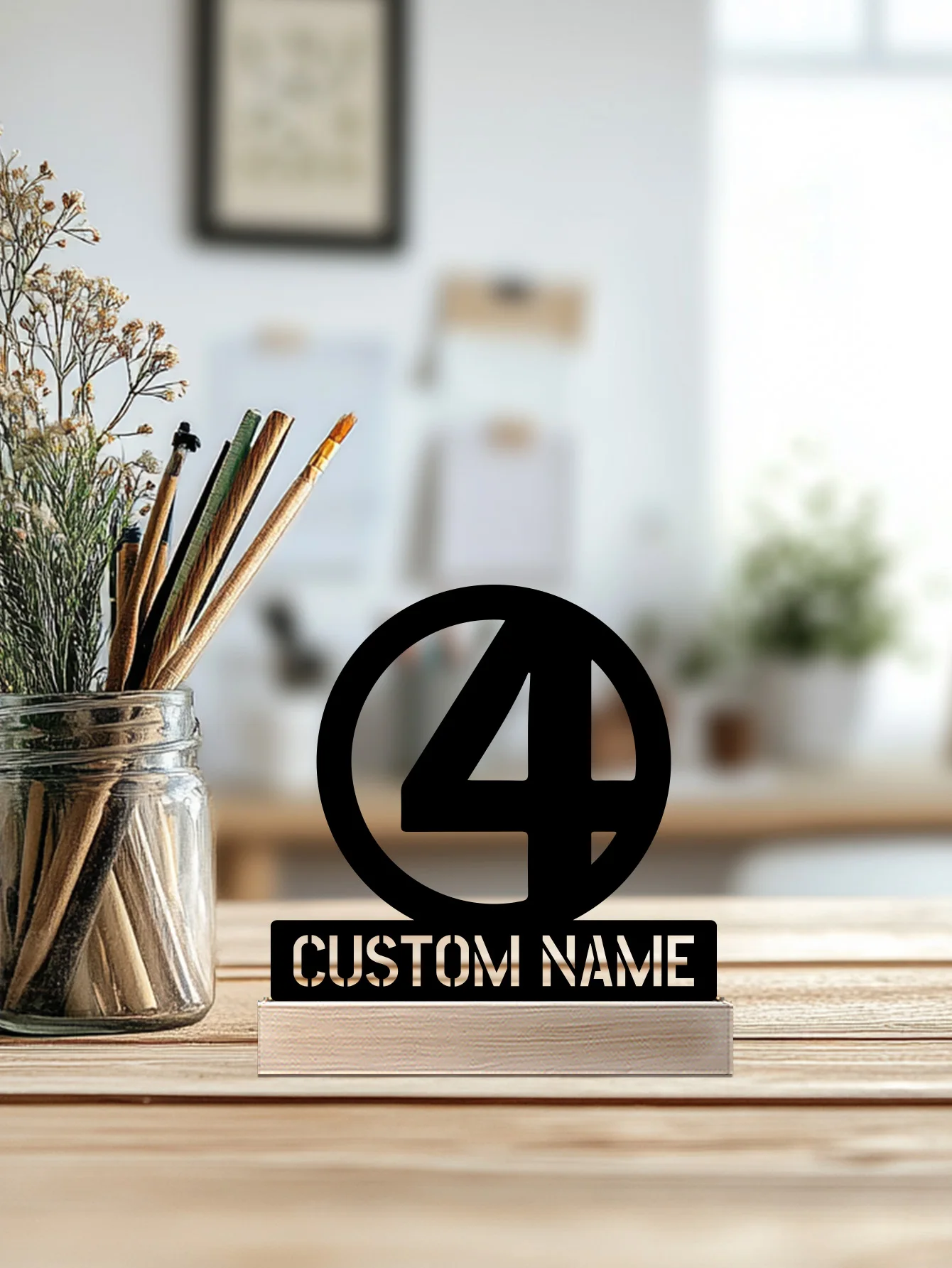 1pc Semplice 4 simboli Testo personalizzato Statua in metallo con base in legno Scultura in metallo Figurina artistica con base in legno Scrivania da ufficio