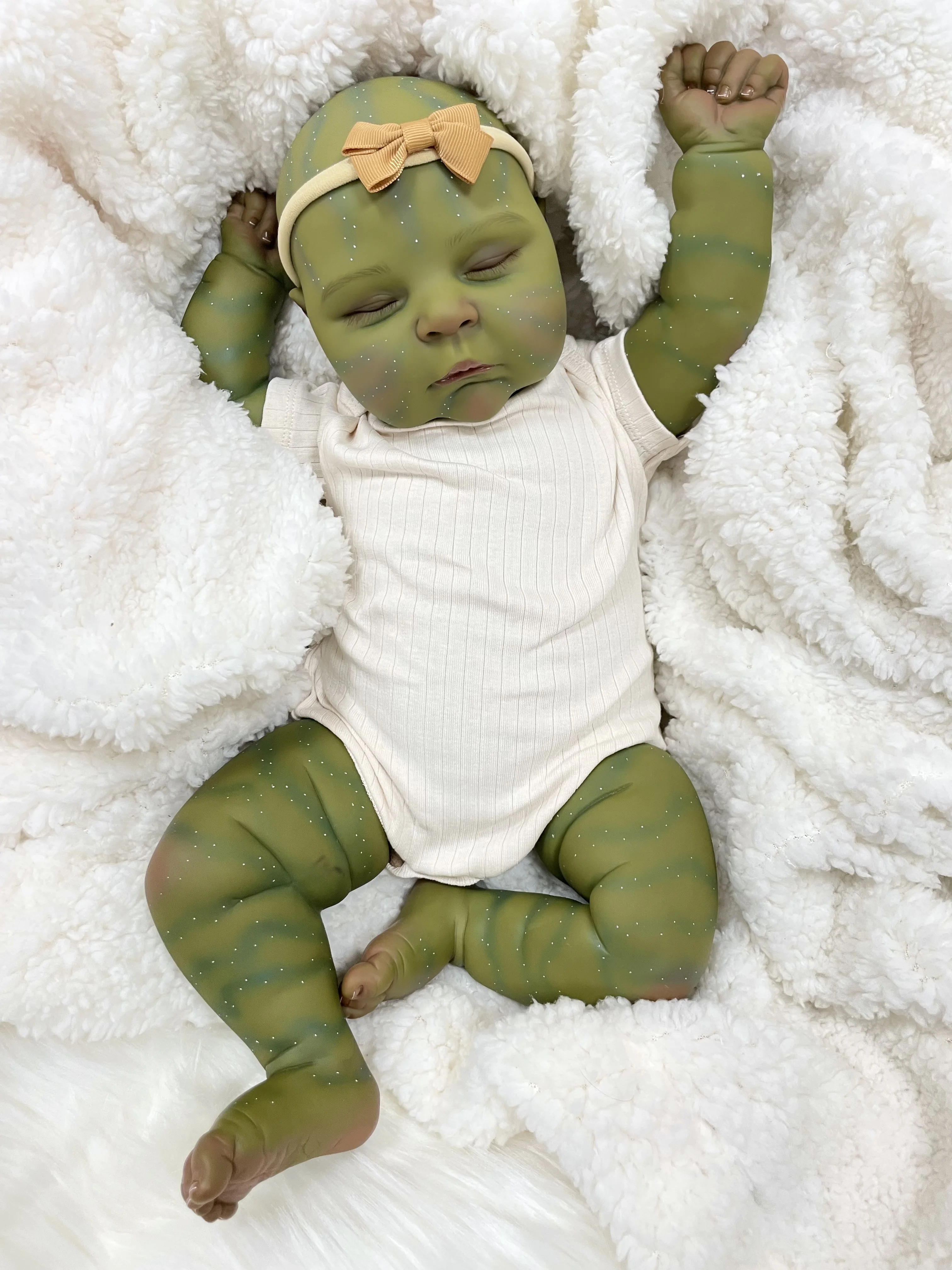 

Cokela 48cm/19icnh New Green Skin Reborn Baby Dolls full body silicone doll baby dolls
