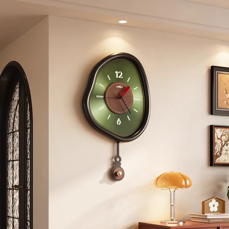 household clock, A new type of modern a popular wall-mounted clock that doesn't require drilling for home decoration