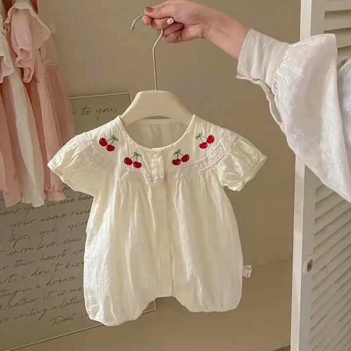 ملابس أطفال رفيعة نيسيي في الصيف للفتيات الصغيرات حلوة وعصرية بعمر 100 يوم للخروج لملابس الصيف