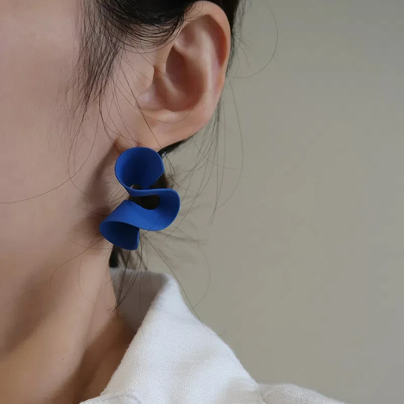 Fashion Trendy Exaggerated Klein Blue Big Geometric Personality Niche Design Van Cleef Jewely Popular New Year Y2k Accessories