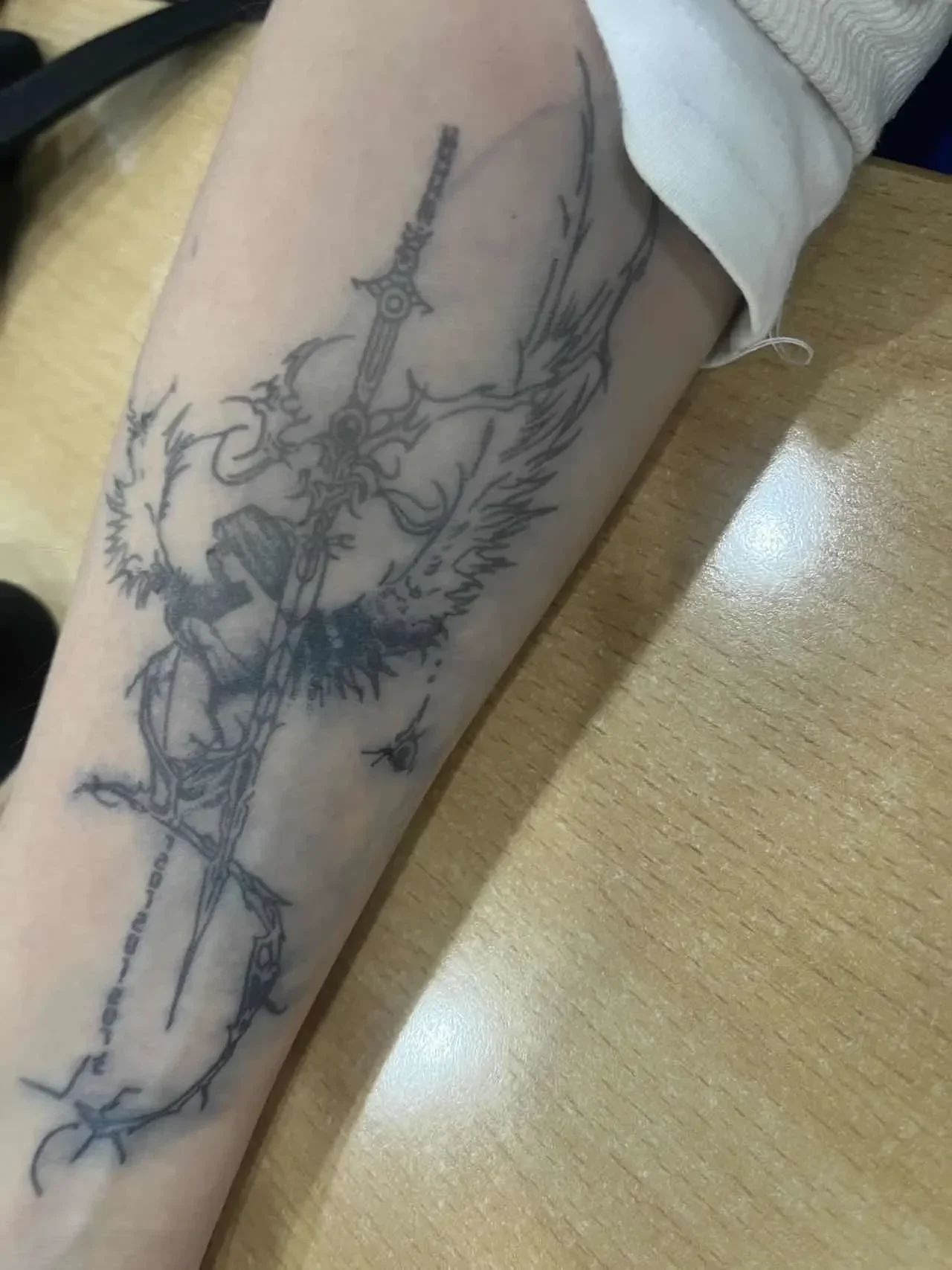 Tatuaje de espada a base de hierbas pegatina Ángel juez semipermanente cintura tatuaje falso para mujer hombre arte Punk tatuajes temporales cubrir cicatrices