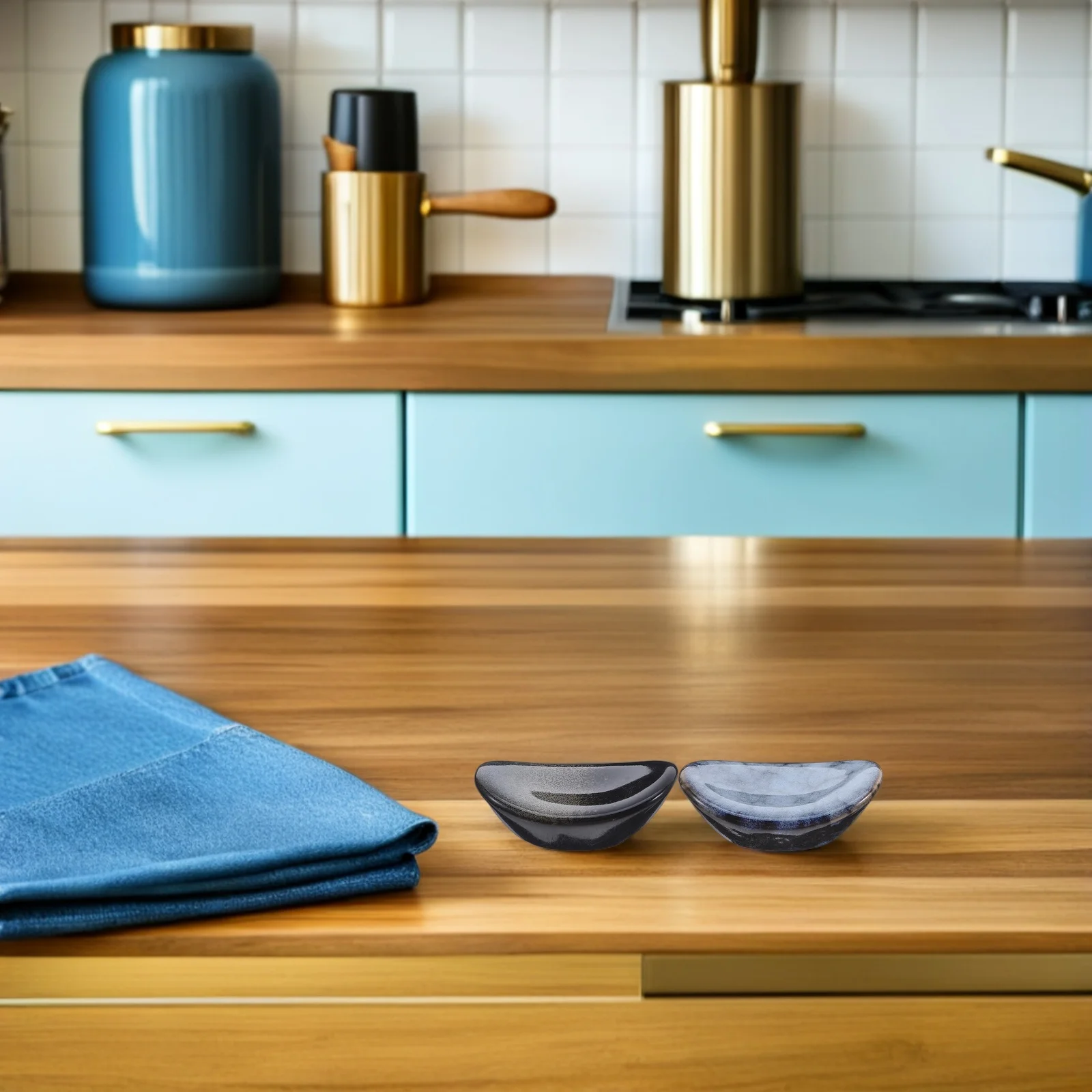 

4Pcs Japanese Porcelain Chopstick Rest Ceramic Spoon Fork Holder Minimalist Tabletop Organizer for Home Restaurant Reusable