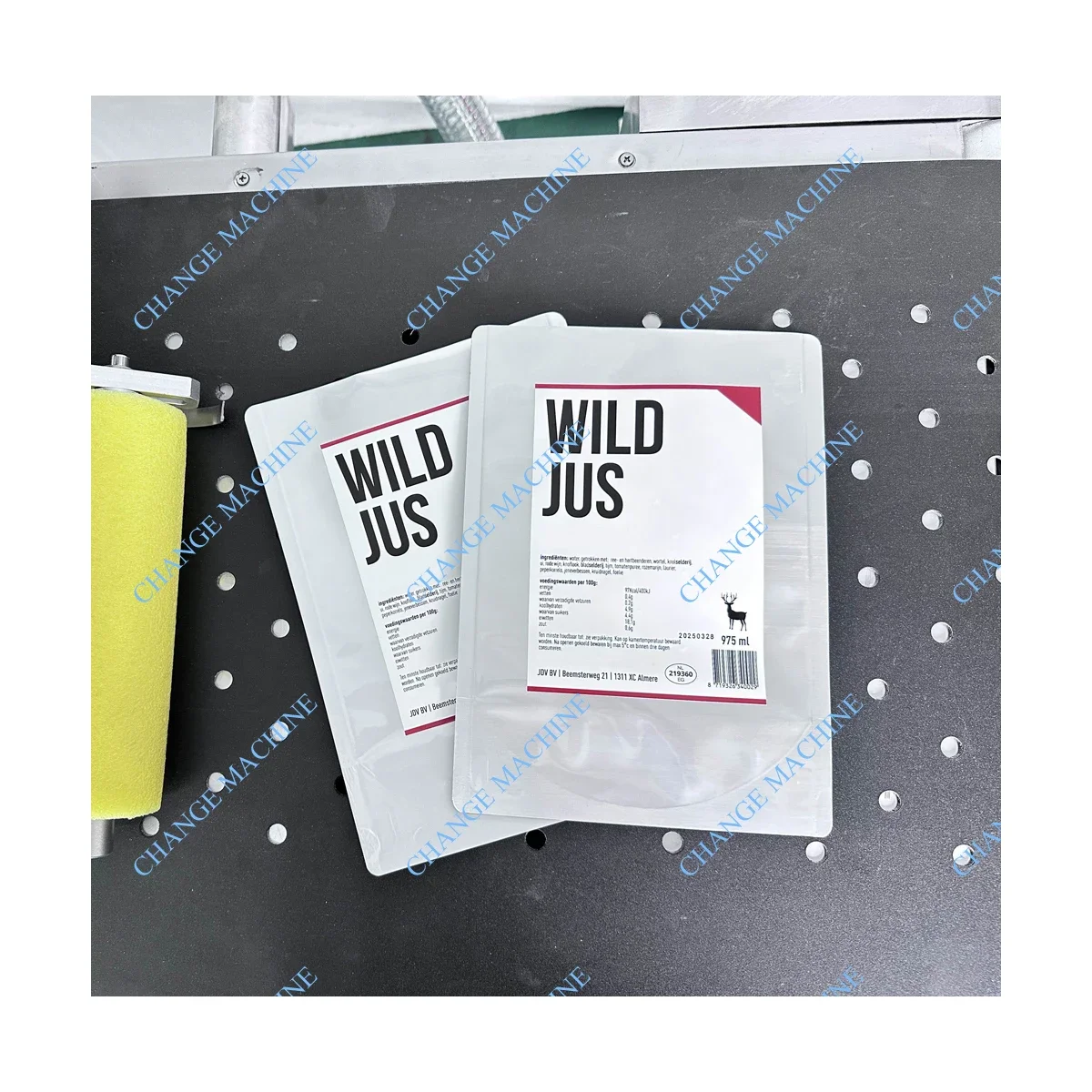 Automatic Pouches Labeling Machine