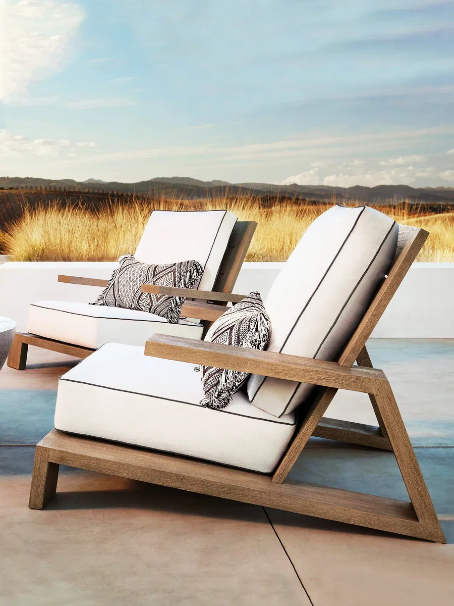 أريكة خشبية صلبة خارجية إسكندنافية بسيطة كرسي من الخيزران نموذج غرفة