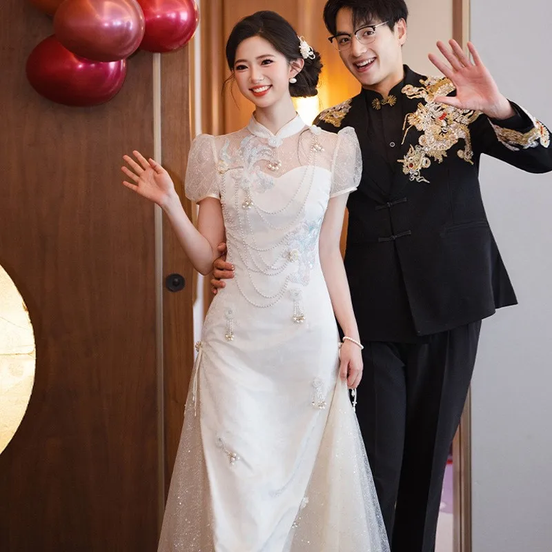 

Модифицированный Cheongsam с низким вырезом для тостов модного брака, свидания и повседневного ношения.