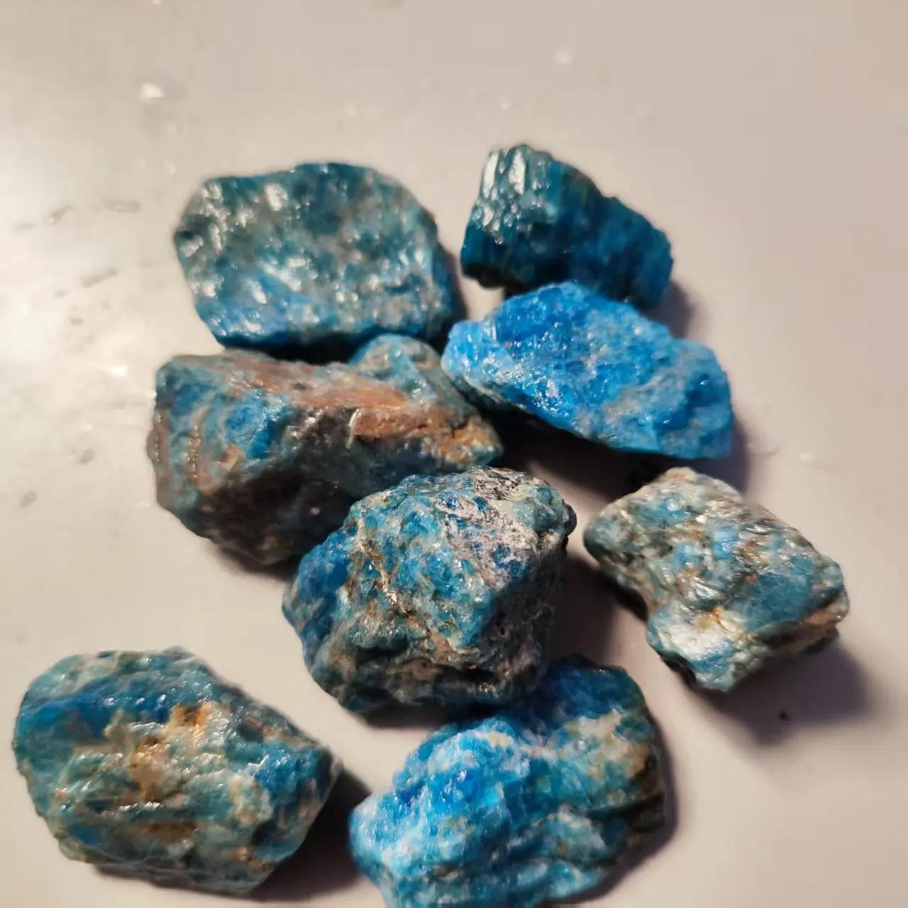 Natural Raw Apatite Stone Blue Crystal Stone Minerals Crystal Stones Rock Healing Reiki Home Decoration Spiritual Meditation