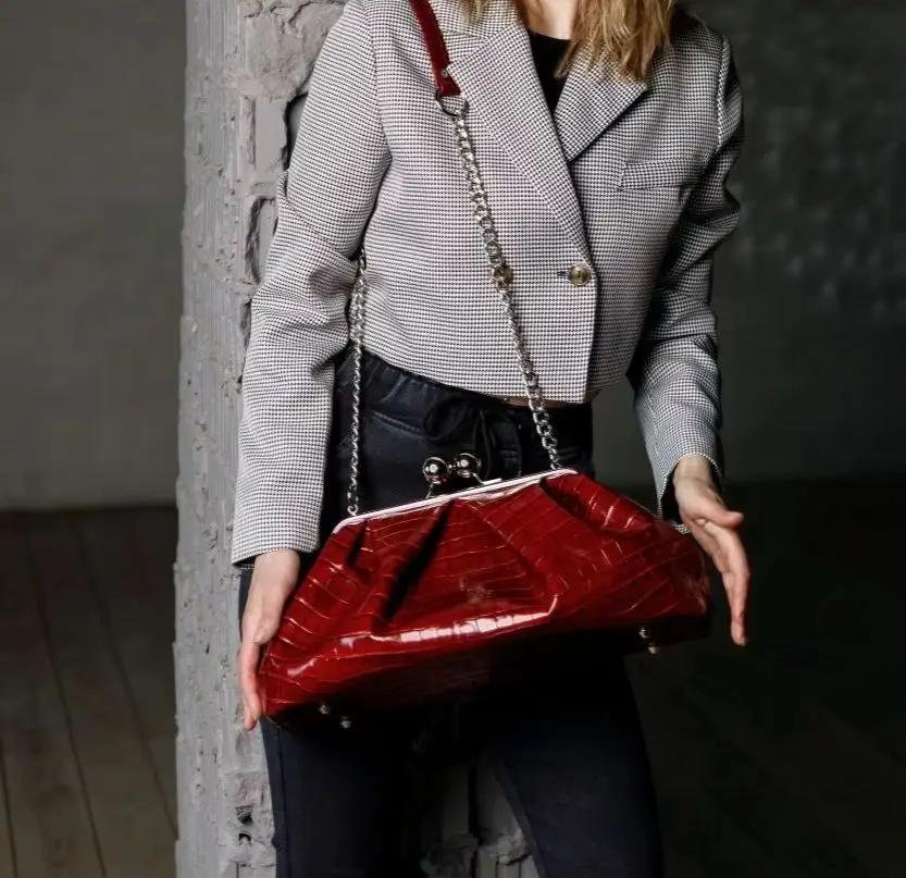 Lost in Vintage 40x25x15cm Border Leather Big Ball Kiss Lock Red Crocodile Sapphire Bag Dark Red Purse Large Clutch view 3