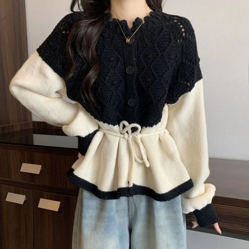 

Large Sweet Hollow Splicing Color Contrasting Sweater Coat for Women in Autumn and Winter Straightened Waist Knitted Cardigan