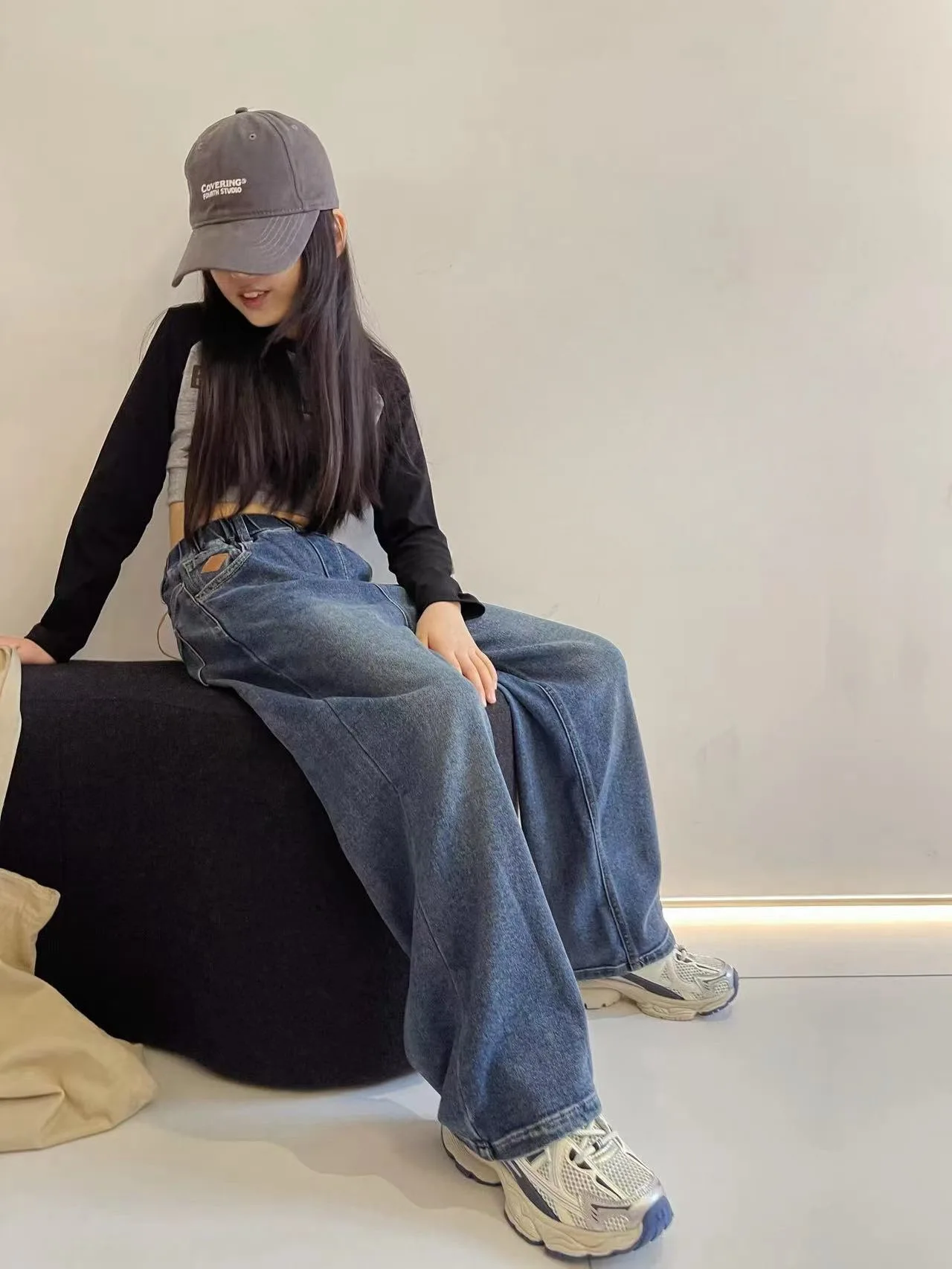 Girls' Jeans 2024 Spring Clothing New Children's loose Jeans in the Trend of big Children's Spring and Autumn Straight leg Pants