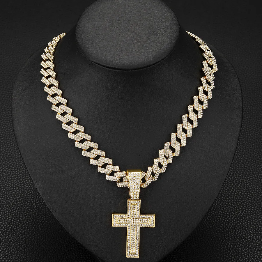 Men's and women's shiny cross pendant necklace with Cuban chain hip-hop ice crystal shiny fashion exquisite jewelry gift