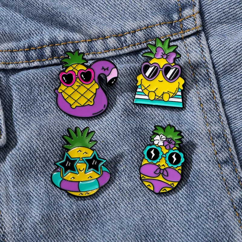 Personality Creative Sunglasses Pineapple Enamel Brooches Summer Sandy Beach Ananas Pins For Hat Bag Jewlery Accessories