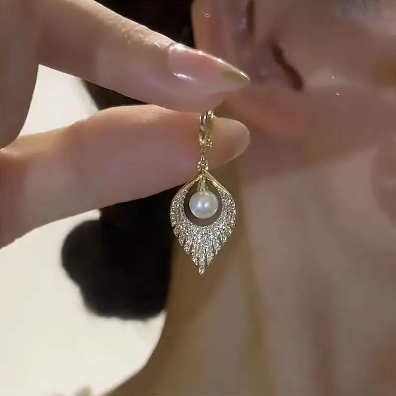 Fashion Unique Design Elegant Exquisite Micropaved Zirconia Pearl Earrings For Women Everyday Accessories Party Jewelry Gifts