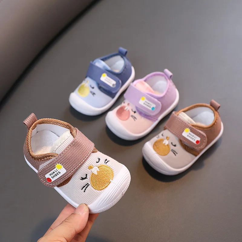 2026 Mit Geräusch Baby-Schuhe Frühling Herbst Kleinkind-Laufschuhe Neugeborenen-Lauflernschuhe für Jungen und Mädchen Rosa, Braun