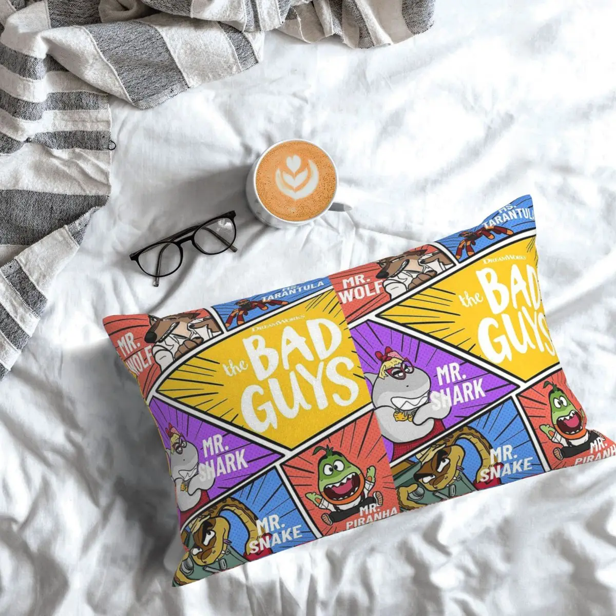 

Декоративная наволочка-подушка «Злодеи» в форме прямоугольника для спальни и дома, для комфорта и уюта