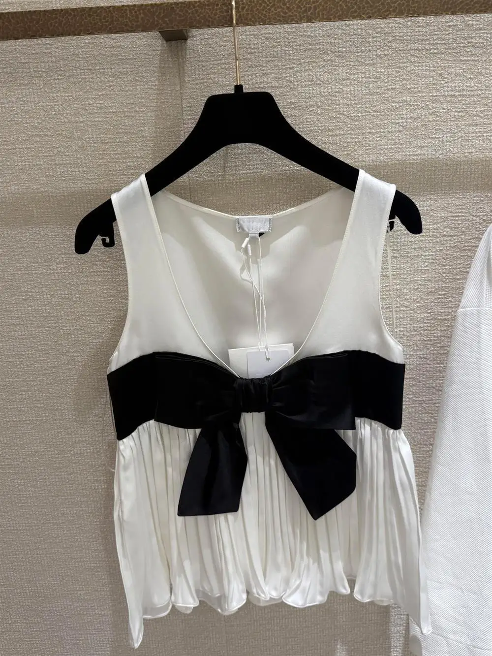 White Strapless Vest Women's Inner Wear Outerwear  Knot Elegant Beauty Top for Business Commute Regular Fit A-Line