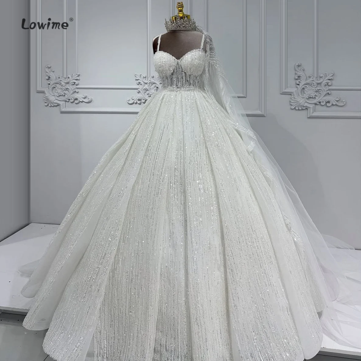 2025 Classic Thin Strap Wedding Dress Pearl Sequin Wedding Bridal Dress Elegance White Tutu Ball Gown Custom Made