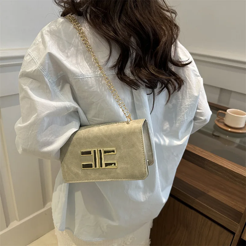 Fashion Chain Flat Velvet Girls Shoulder Bag Simple Pure Color Girls Crossbody Korean Underarm Small Square Bag Metal Decoration