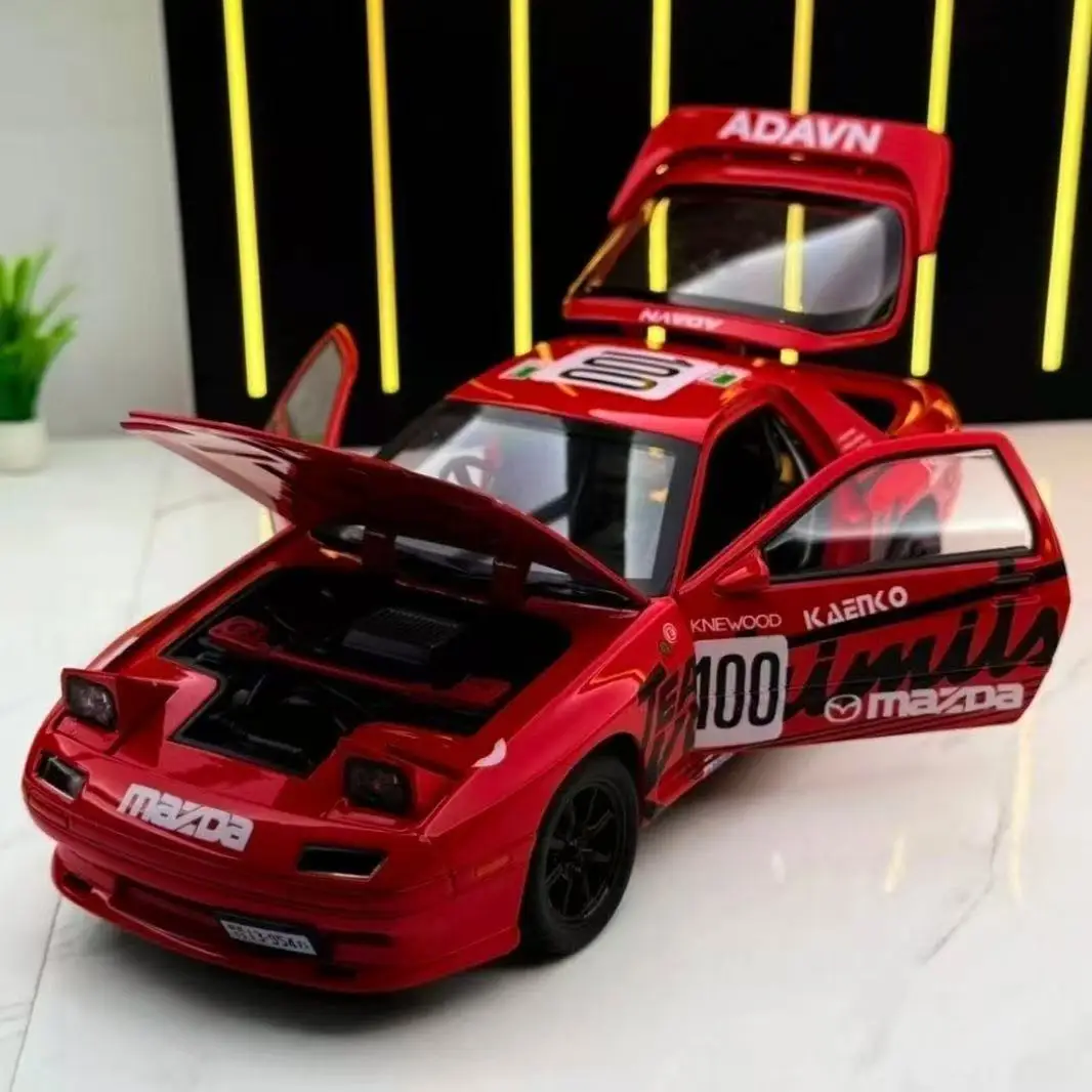 1:24 Mazda RX7 FC Latte Art inicial D supercoche aleación Diecast modelo coche sonido y luz fina decorativa juguetes para niños regalos