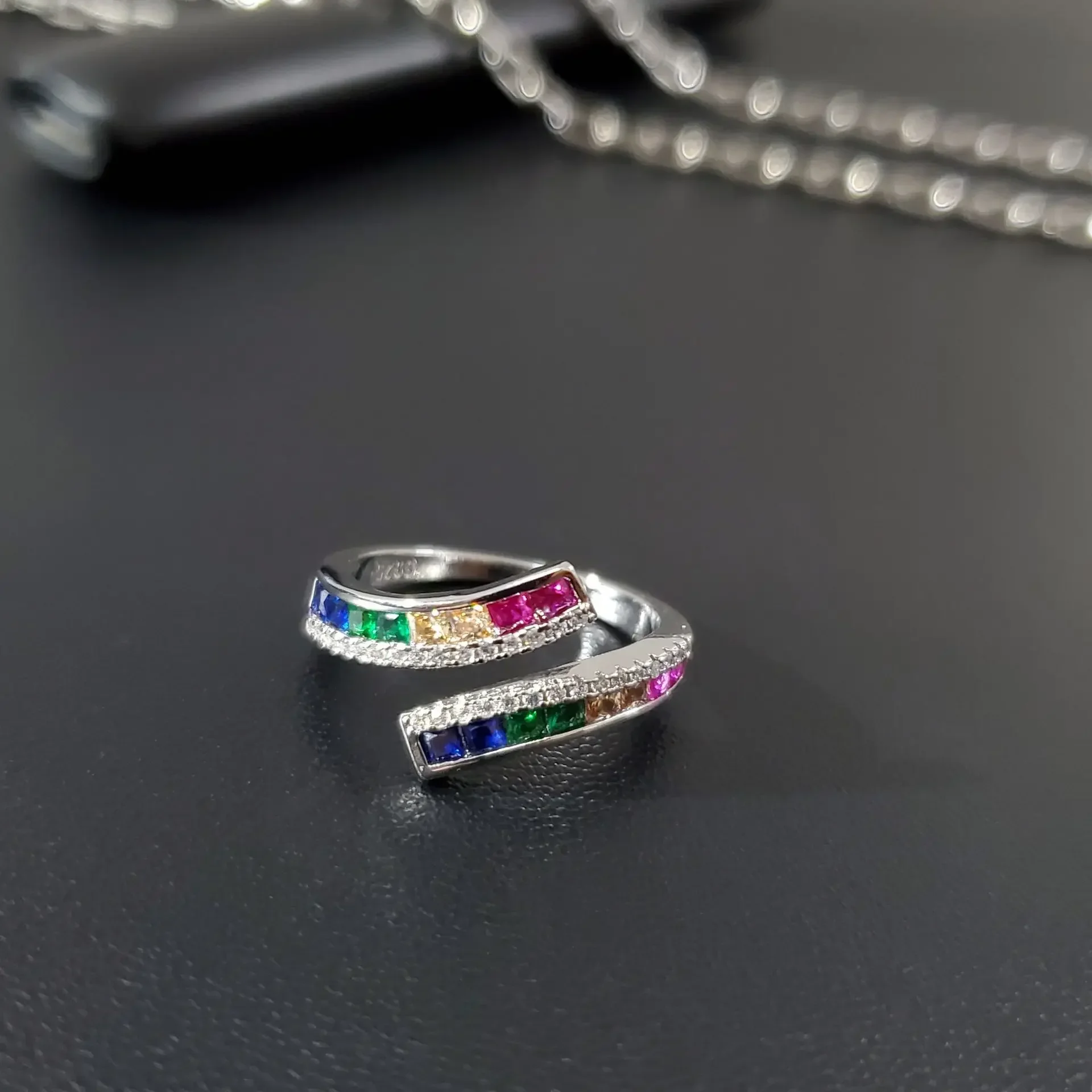 

Оригинальное европейское и американское радужное кольцо MDL Moissanit1, позолоченное 18-каратным драгоценным камнем цвета циркония