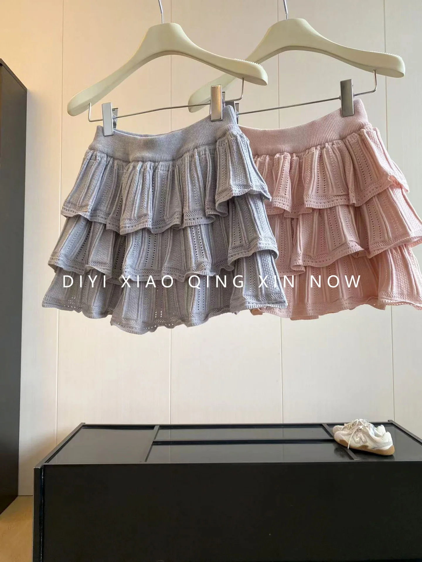Sweet Pink Girl's Layered Cake Skirt Women's Winter Elastic Waist Hollow Knitted Pleated Short Skirt Versatile Half-length Skirt