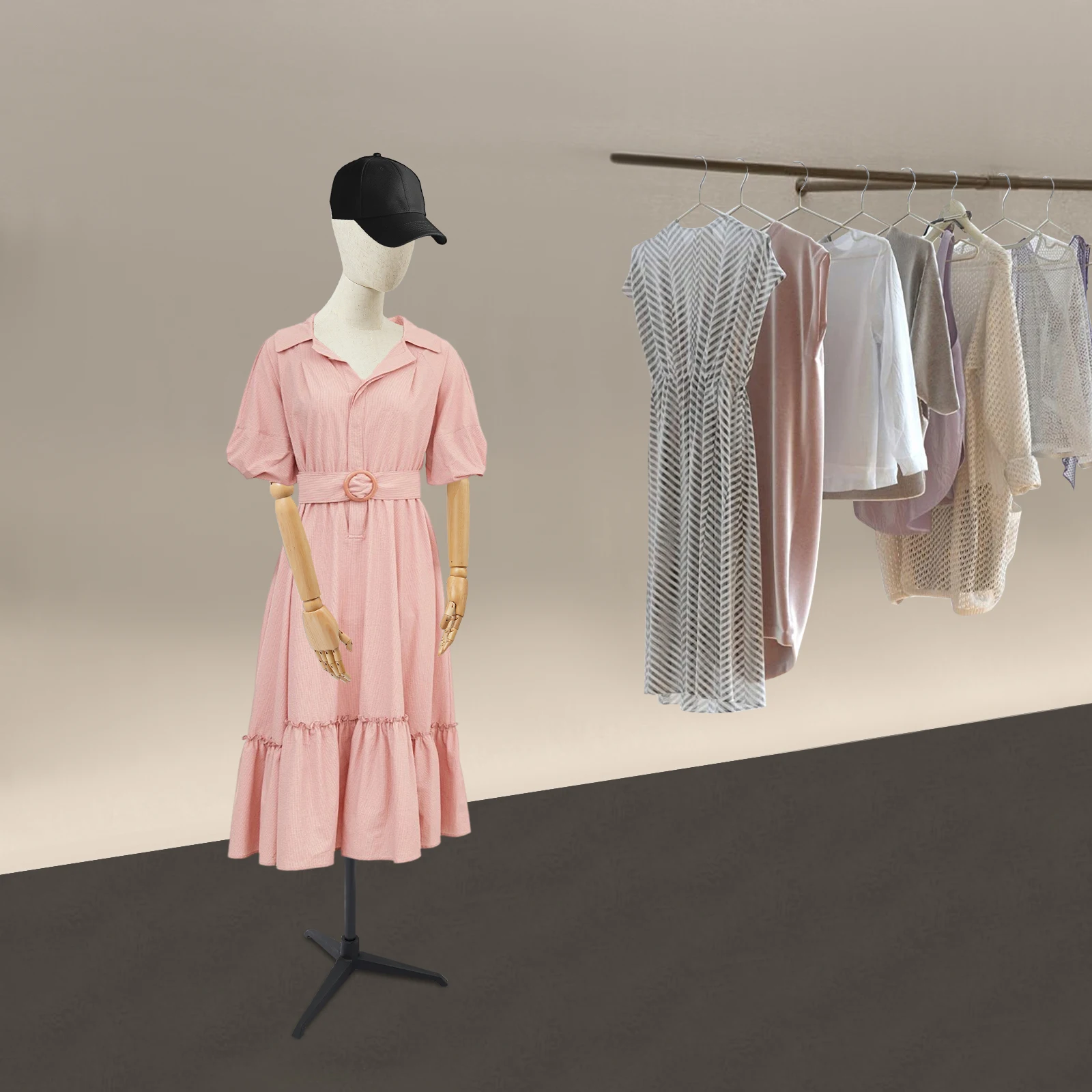 65-120cm Verstellbare Damen-Schaufensterpuppe mit Schwarzem Dreieckigem Standfuß, Geeignet für Boutiquen, Bekleidungsgeschäfte, Schaufenster – Detail 3