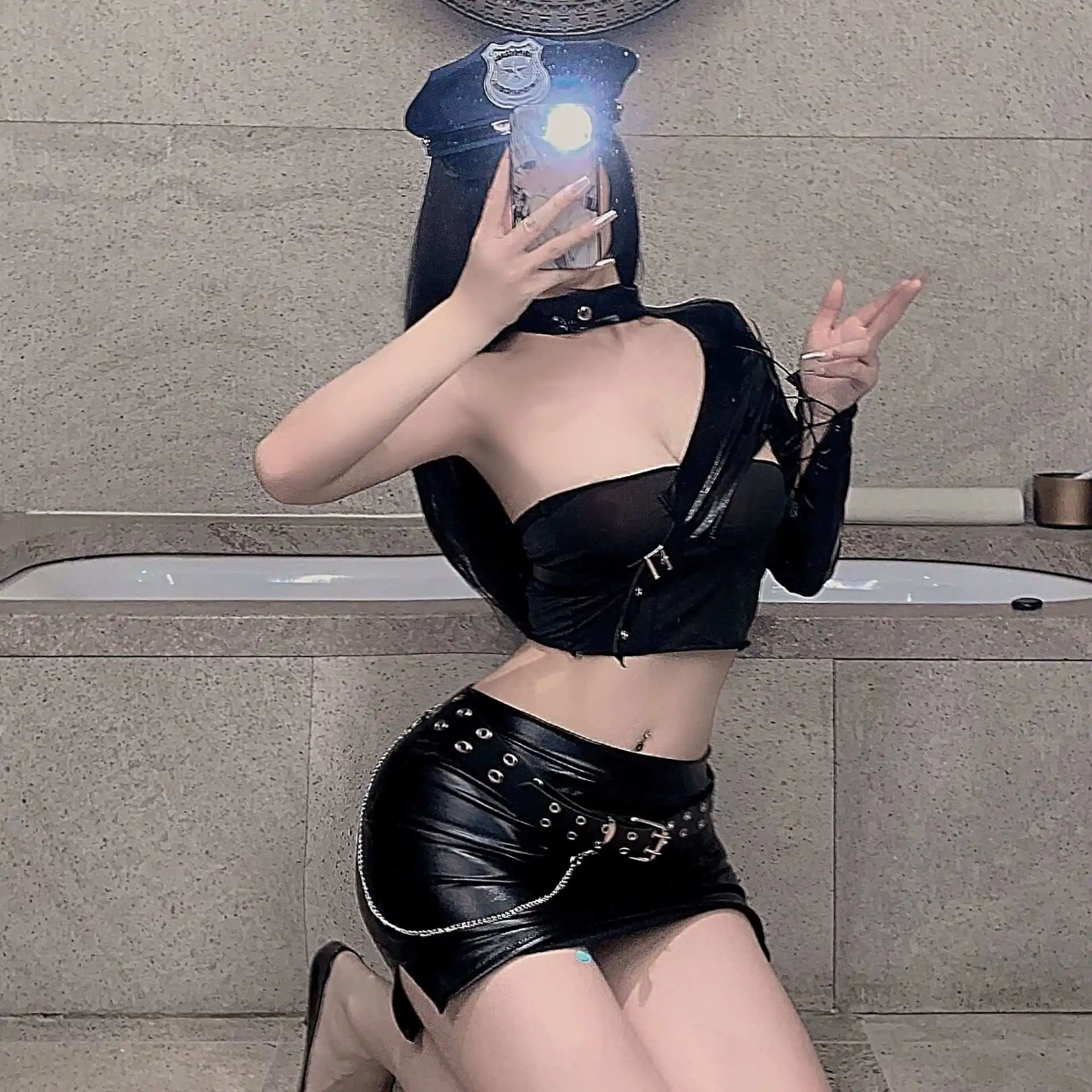 2025 ใหม่ Deign ผู้หญิงเซ็กซี่สองชิ้นคอสเพลย์ชุดตํารวจฮาโลวีนแต่งตัว Party Roleplay เครื่องแต่งกายกรอง PU เสื้อผ้า