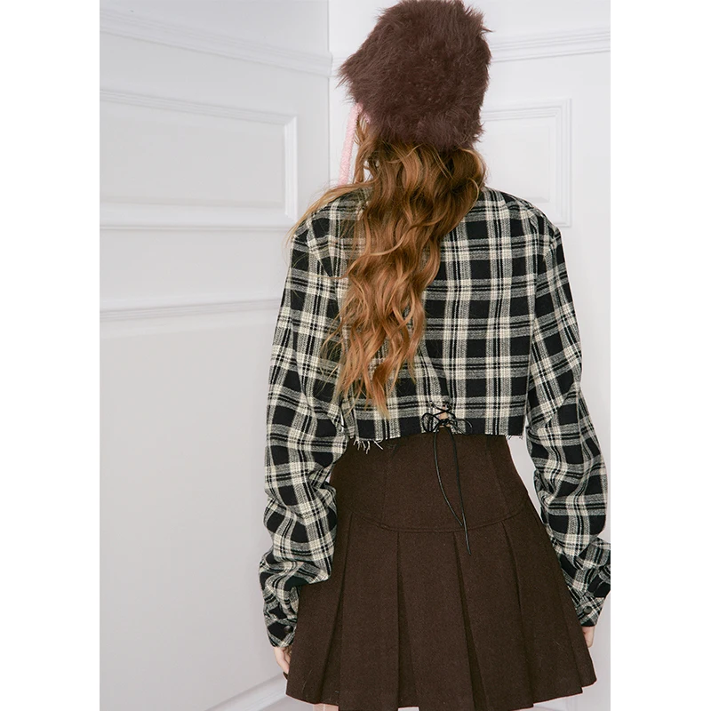 ELFSACK سترة نسائية قصيرة Preppy 2025 خريف شتاء منقوشة ربطة القوس فيونكة كم منتفخ ملابس خارجية غير رسمية حلوة