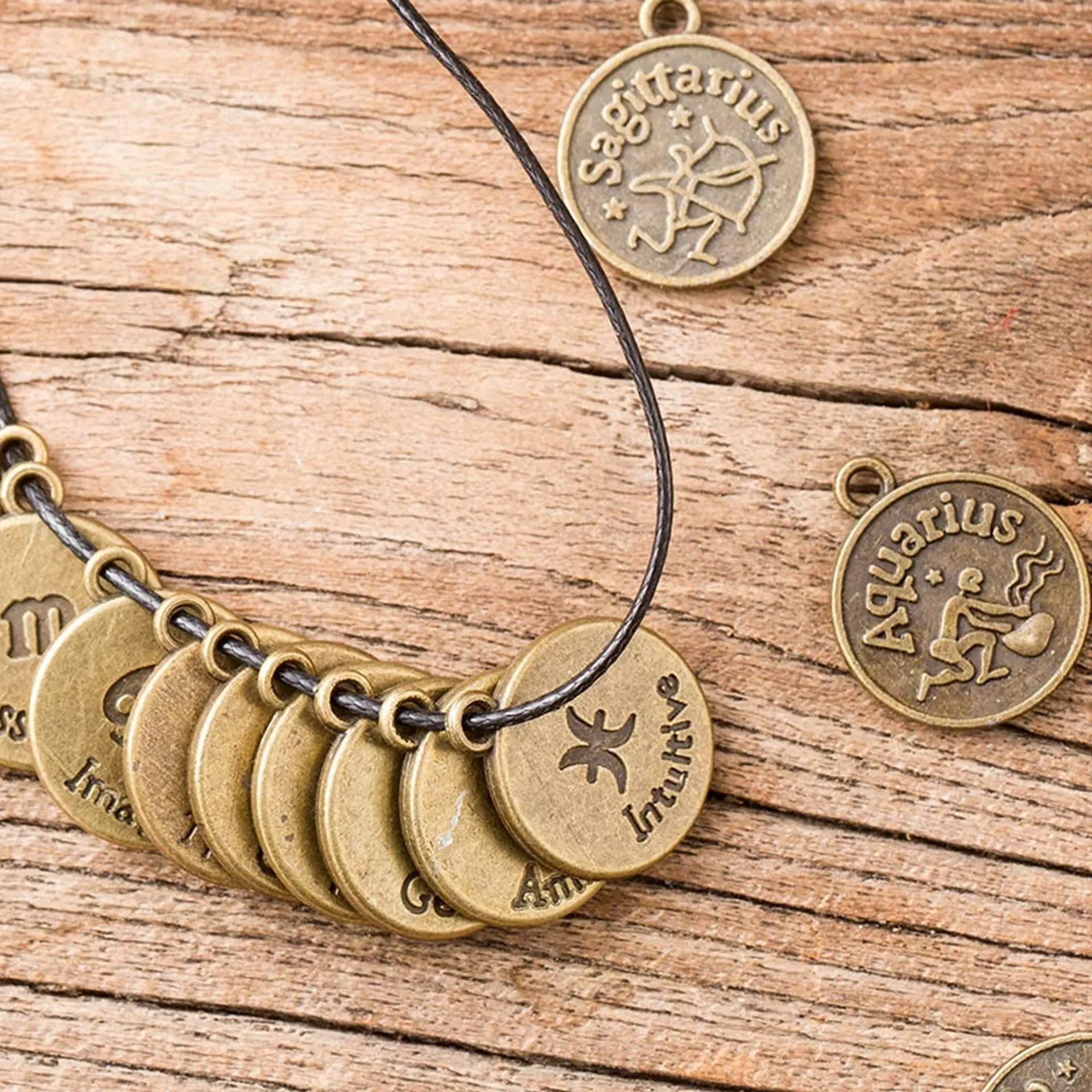 Ozdobna zakładka do planowania z prawdziwej skóry i metalu dwanaście konstelacji uroku w stylu Vintage kreatywna wisząca wisząca ozdoba